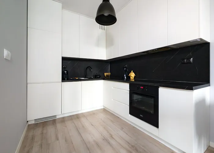 Urban Chic By Bookinghost * Wroclaw