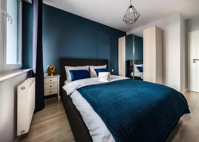 Urban Chic By Bookinghost * Wroclaw